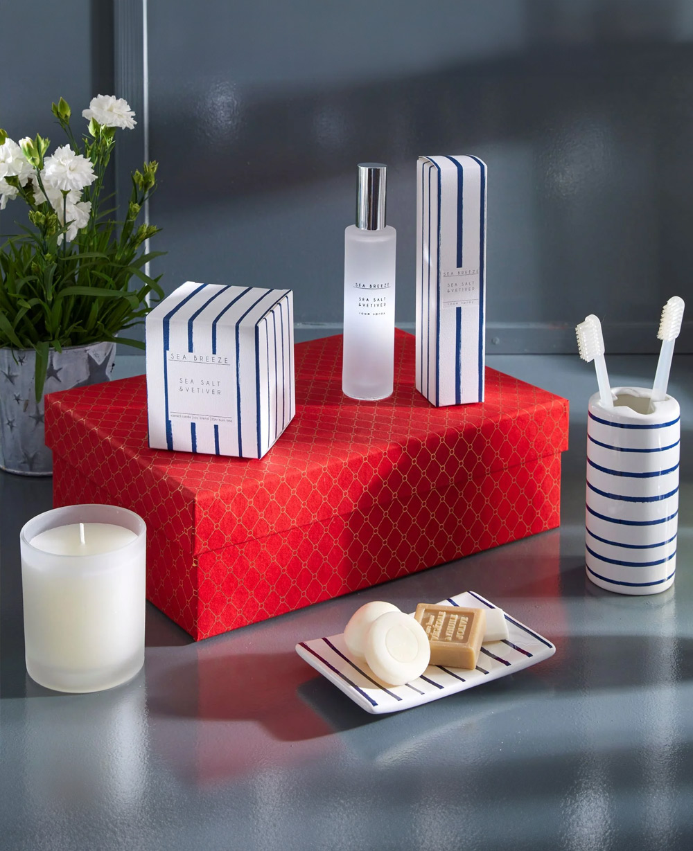 Product presentation may vary slightly. Please refer to the contents ...